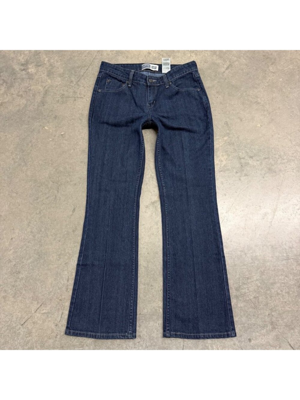 Levi's Signature 2000s Low Rise Bootcut Jeans